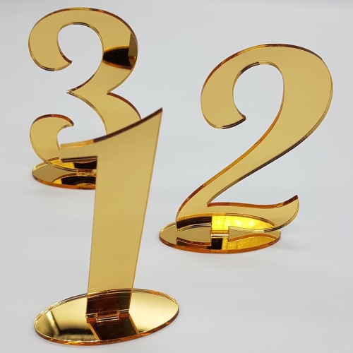 cyfry ze złotego lustra.jpg