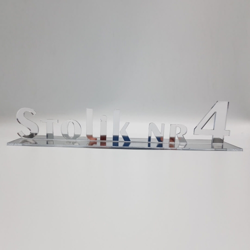 lustrzane numery na stół.jpg