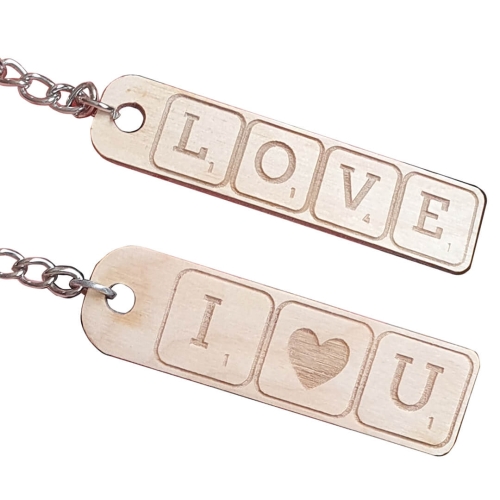 breloczek z napisem love