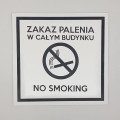 zakaz palenia w całym budynku tabliczka.jpg
