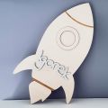 lampka z imieniem dziecka w kształcie rakiety.png