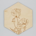 drewniany heksagon z grawerem.jpg
