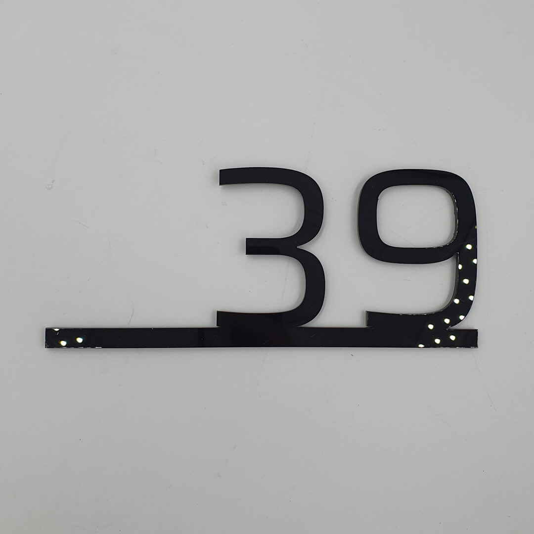 eleganckie oznaczenia pokoi hotelowych