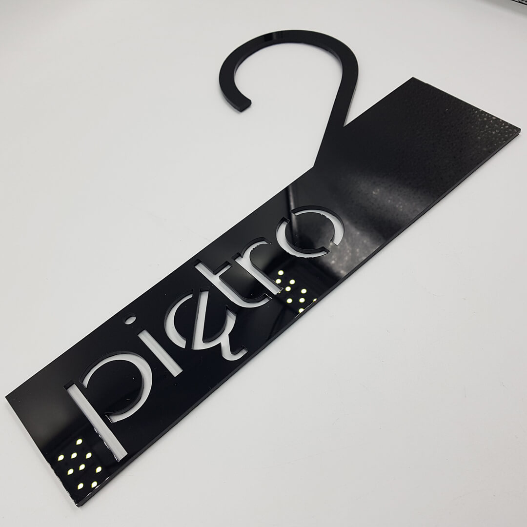 oznaczenia pięter hotelowych czarny połysk