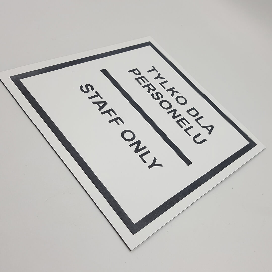 tylko dla personelu tabliczka biała